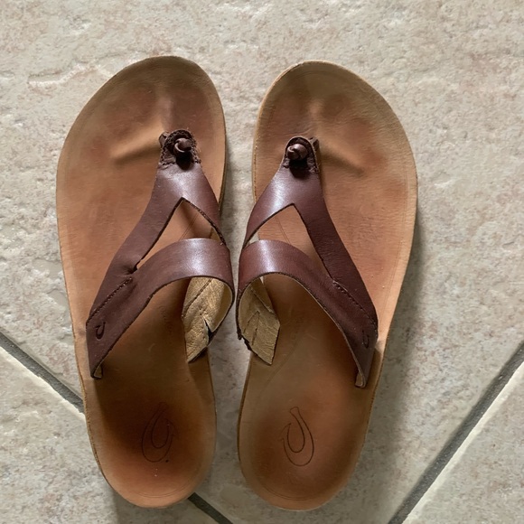 OluKai Women's Tan Leather Sandals - Picture 2 of 5